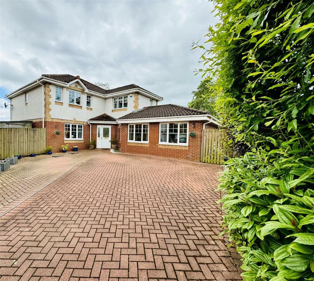 4 bedroom house for sale in Loanfoot Gardens, Braidwood, Carluke, ML8