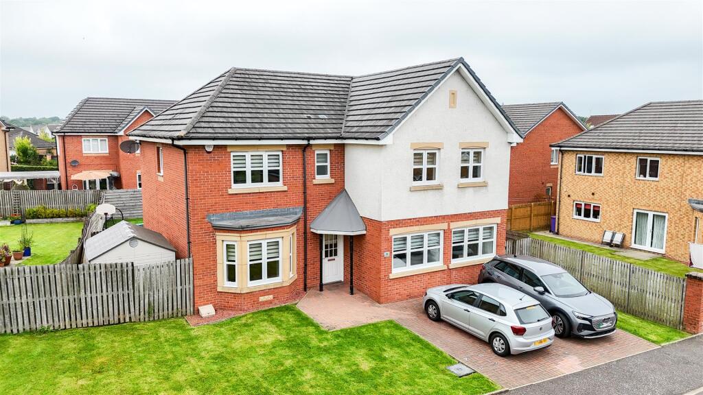 Main image of property: Raeswood Gate, Glasgow