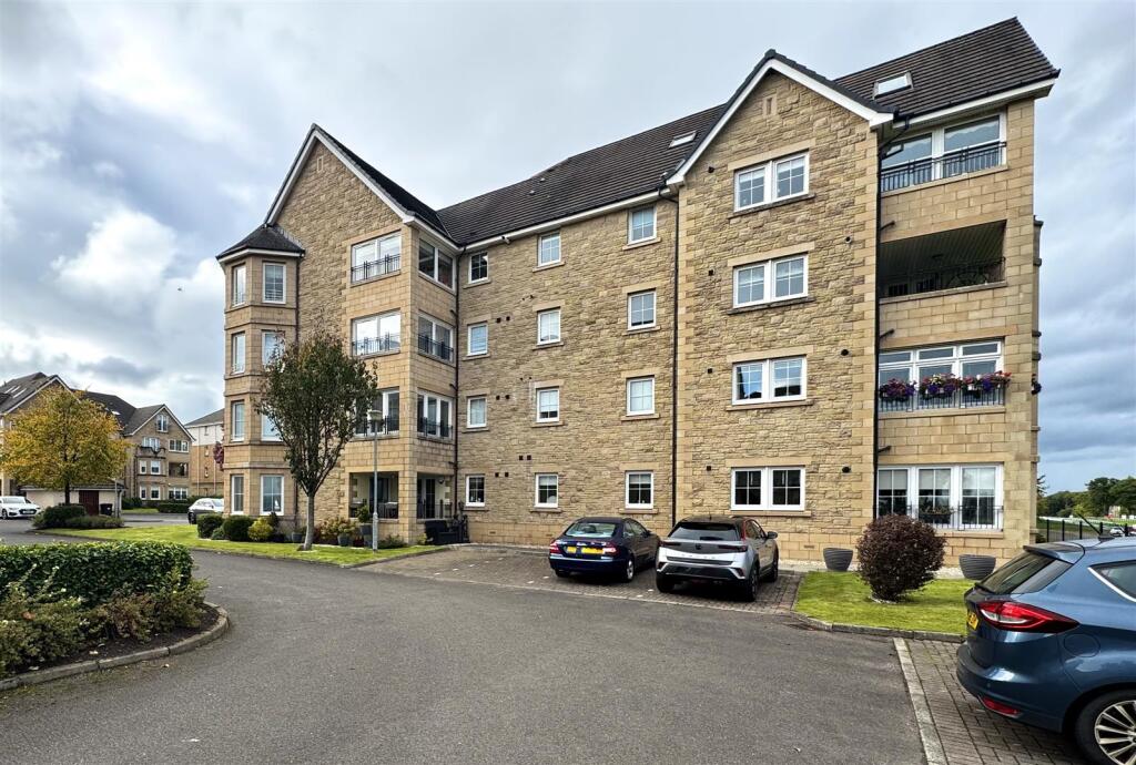 Main image of property: Hamilton Park North, Hamilton