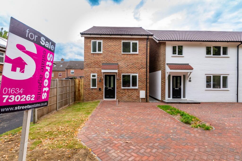 Main image of property: 65a Queen Elizabeth Square 