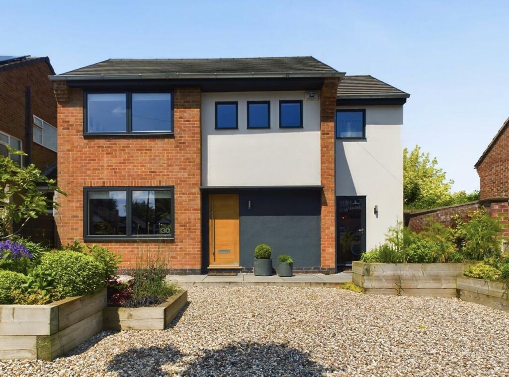 3 bedroom detached house for sale in Avenue Road, Duffield, DE56