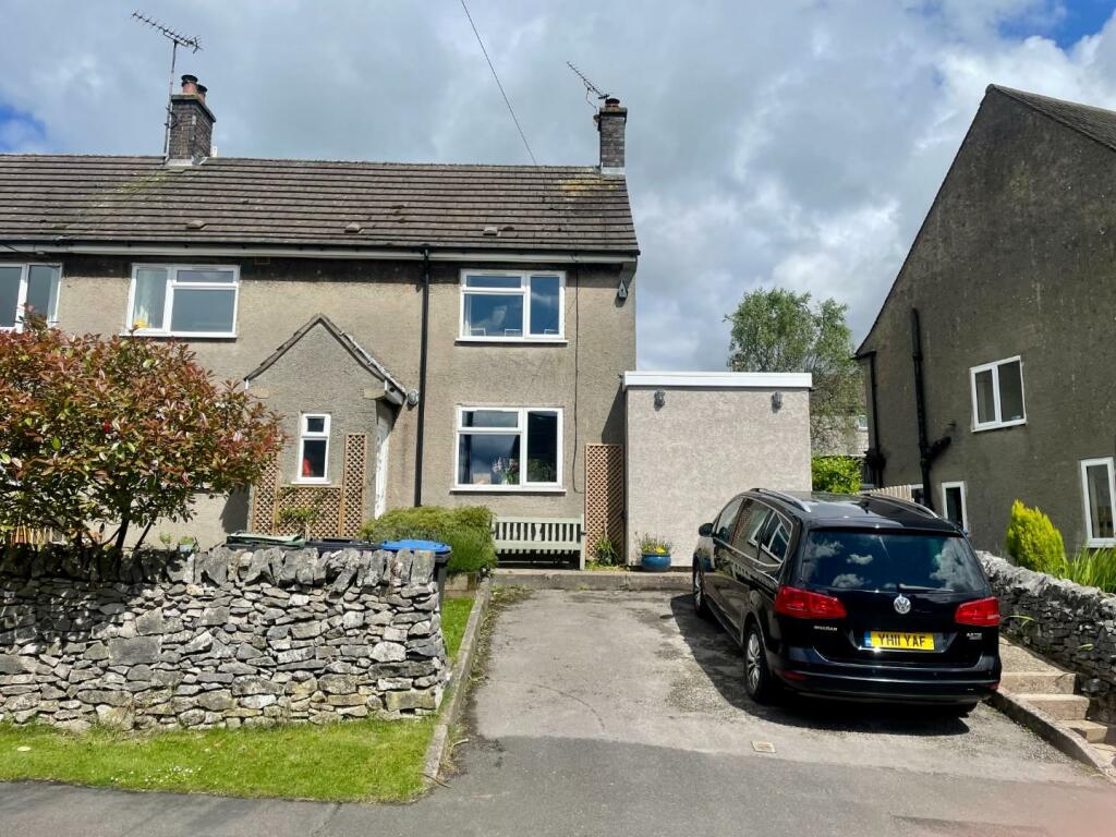 4 bedroom semidetached house for sale in Greenway, Brassington