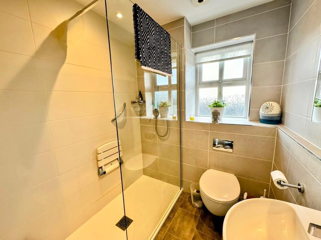 Additional property image - Victoria Hall Gardens, Matlock