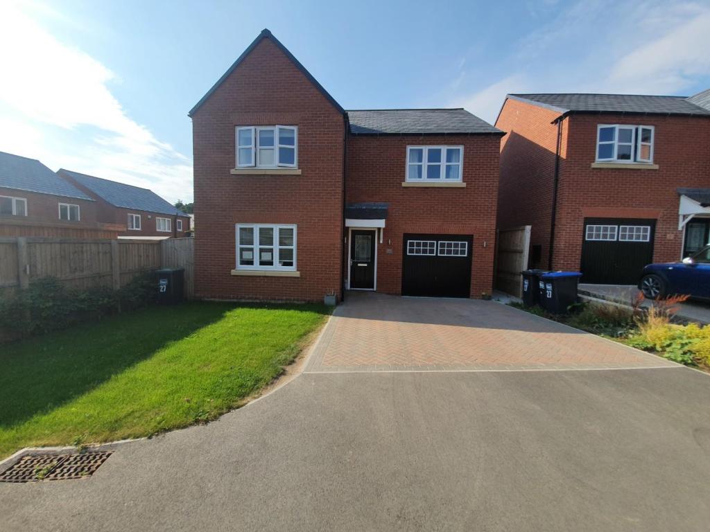 4 bedroom detached house for sale in Bentley Bridge Road, Matlock, DE4