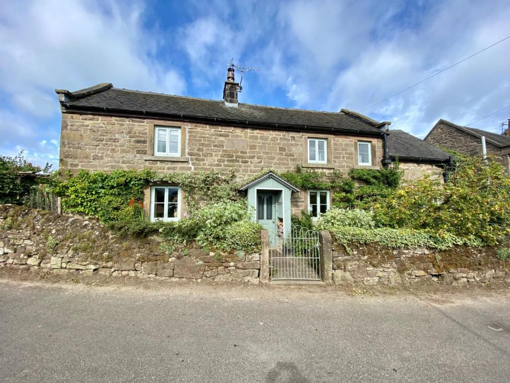 3 bedroom cottage for sale in Moor Lane, Elton, Matlock, DE4