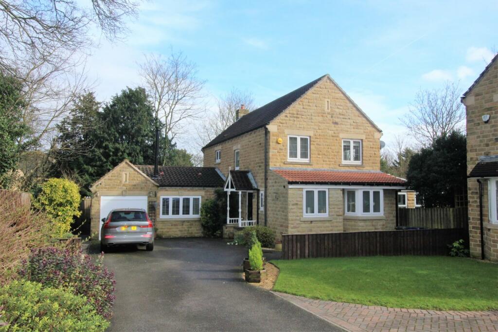 4 bedroom detached house for sale in Loxley Mount, Campsall, Doncaster, South Yorkshire, DN6