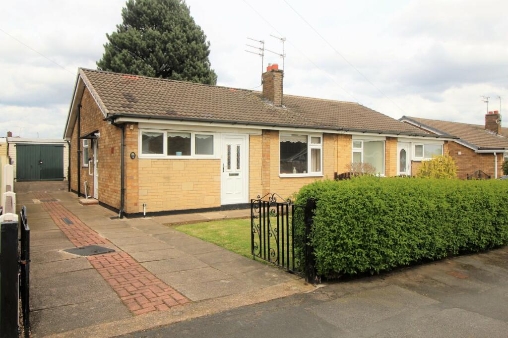 2 bedroom bungalow for sale in Westfield Road, Armthorpe, Doncaster