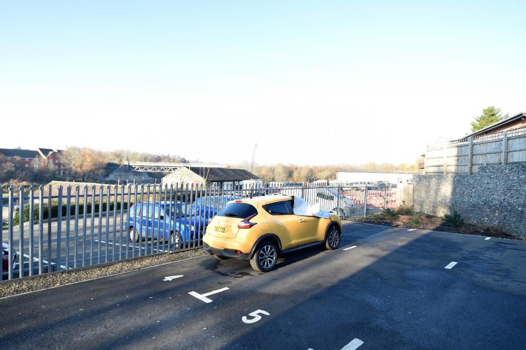 2 bedroom apartment for sale in Evesham Marina, Evesham, Worcestershire