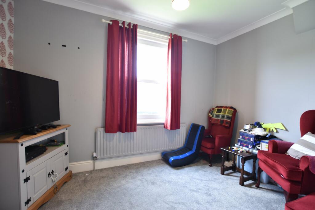 5 bedroom detached house for sale in Bretforton Road, Badsey, Evesham