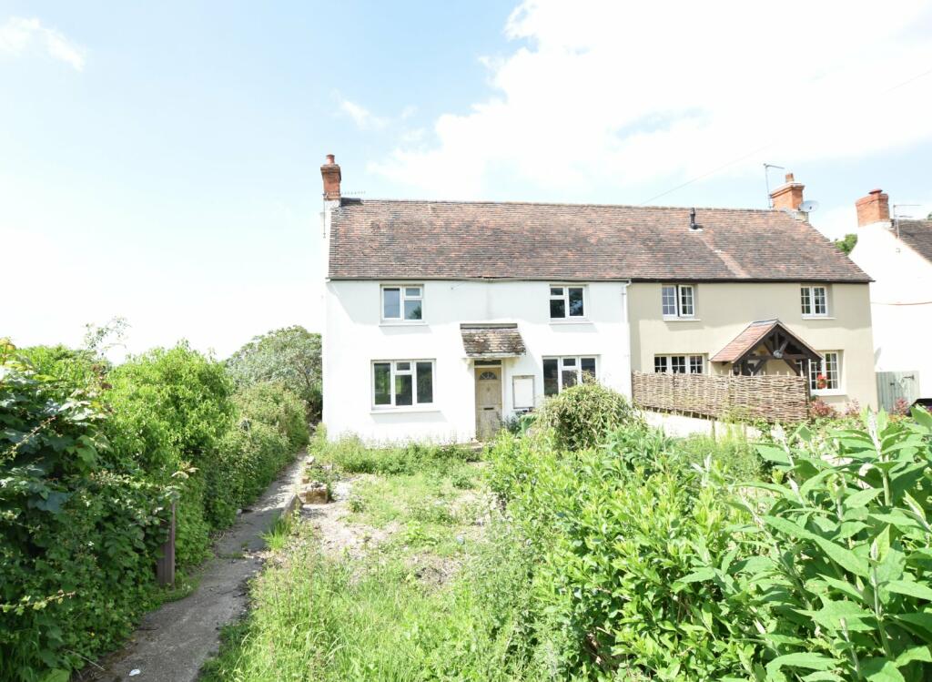 3 bedroom semidetached house for sale in Evesham Road, Cookhill