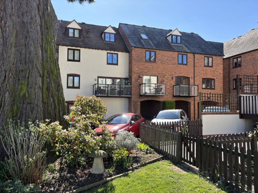 Main image of property: Monks Walk, Evesham, Worcestershire, WR11