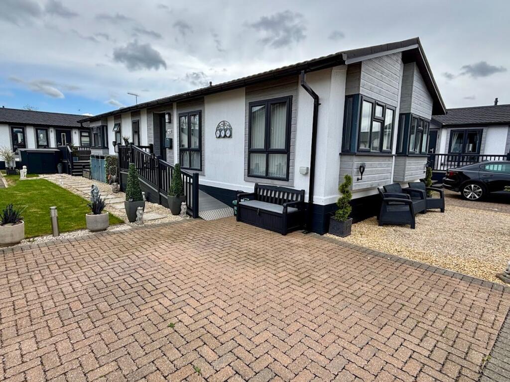 Main image of property: Oak Court, Marston Edge, Lower Quinton, Stratford-upon-Avon, CV37
