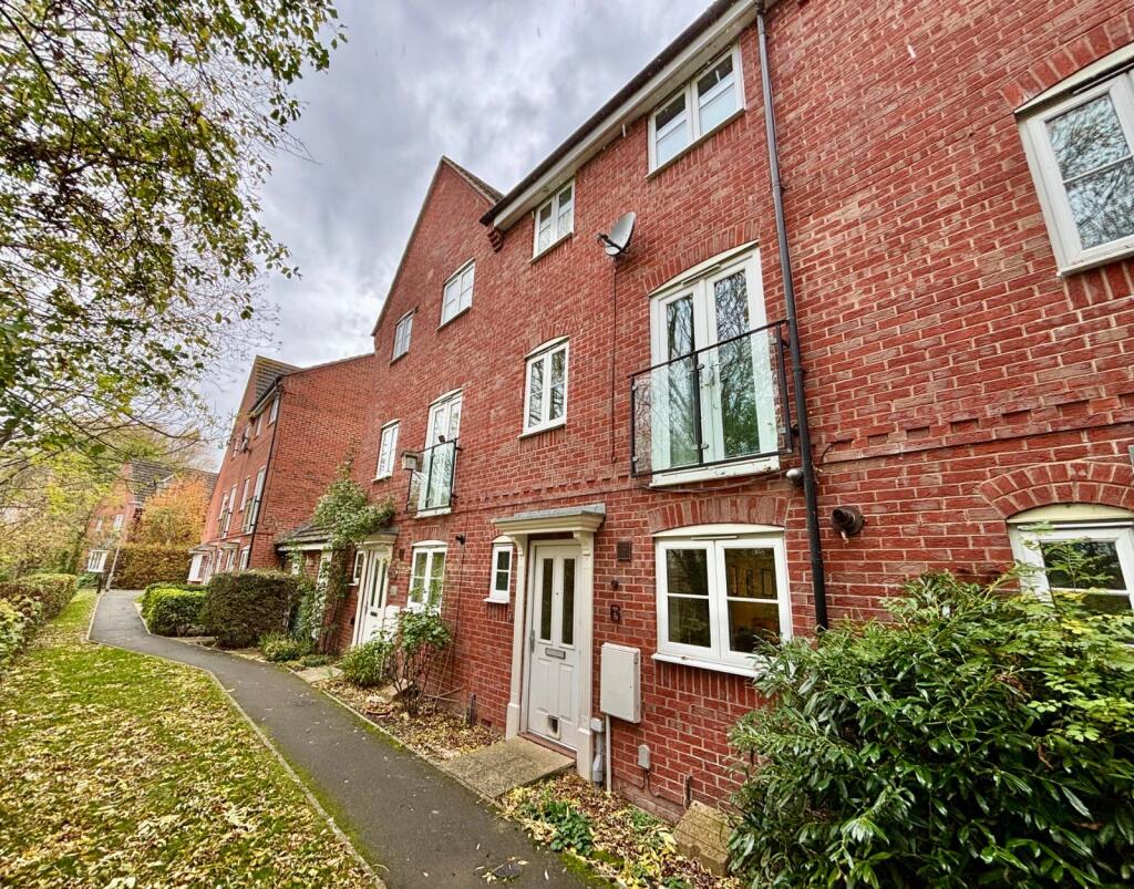 Main image of property: Robins Walk, Evesham, Worcestershire, WR11