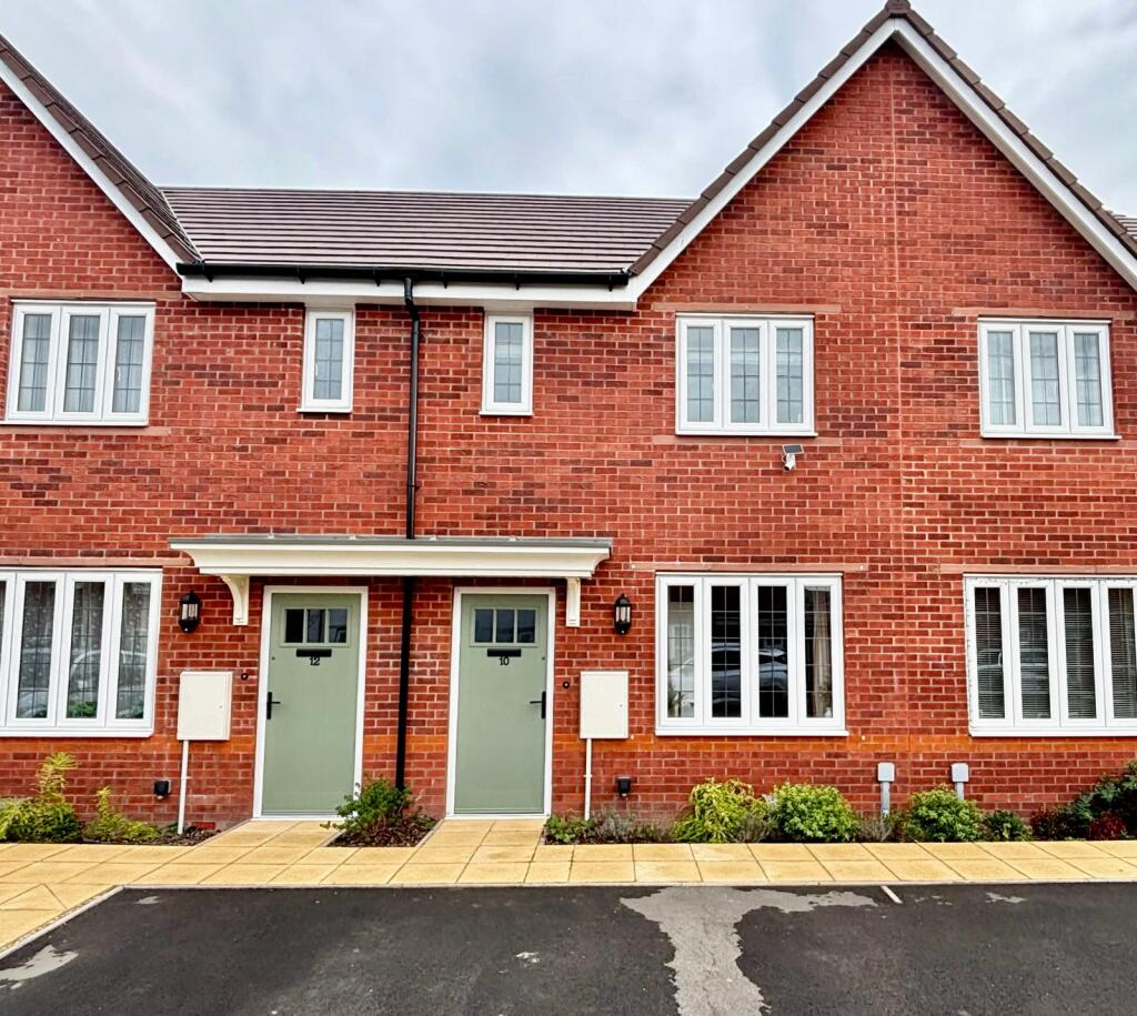 Main image of property: Green Templeton Gardens, Evesham, Worcestershire, WR11