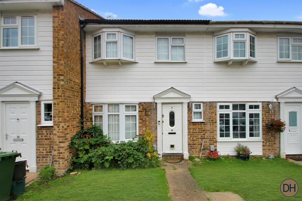 3 bedroom terraced house for sale in Southbrook Drive, Cheshunt