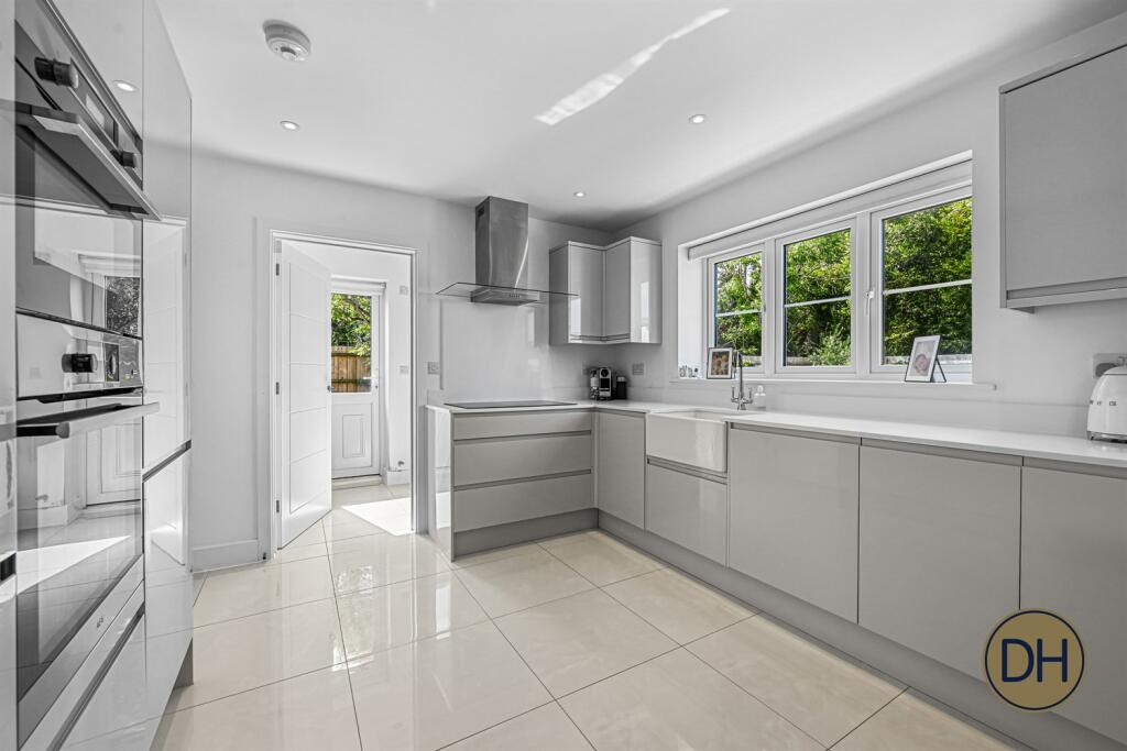 Additional property image - Highfield Close, Hastingwood, Essex CM17