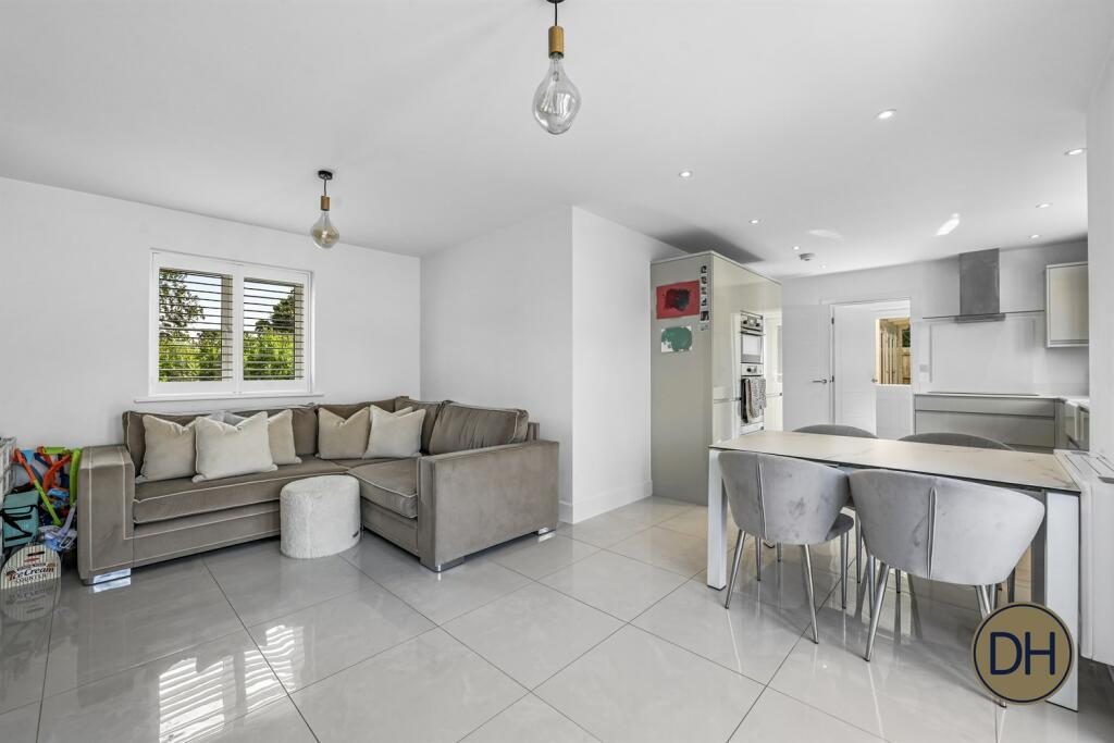 Additional property image - Highfield Close, Hastingwood, Essex CM17