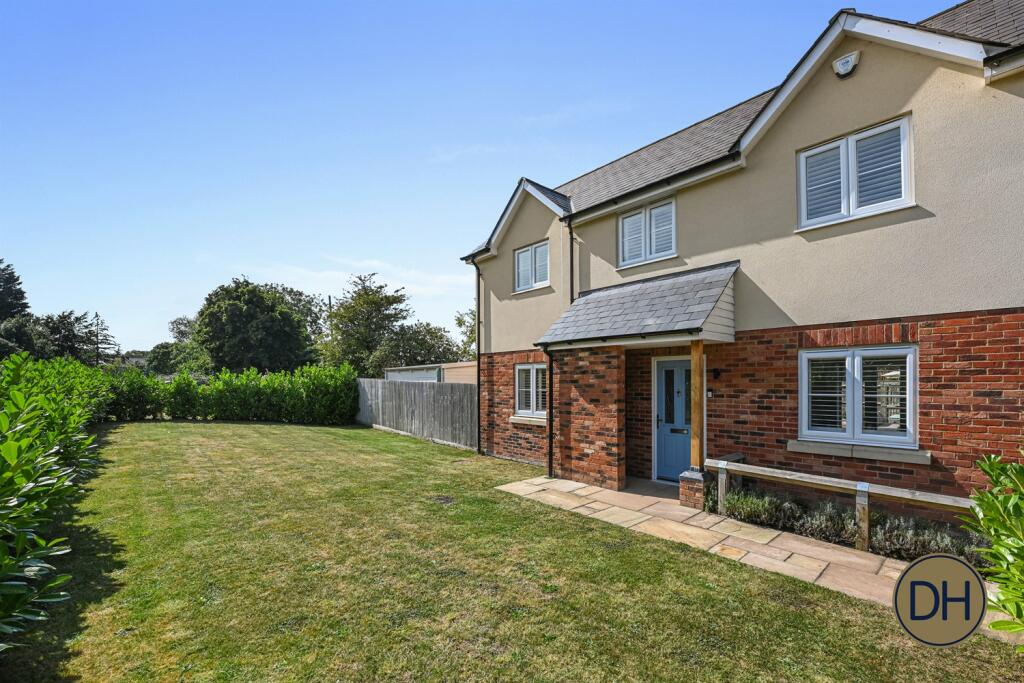 Additional property image - Highfield Close, Hastingwood, Essex CM17
