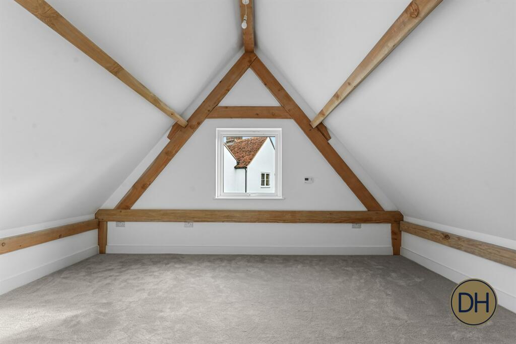 Additional property image - Quince Hall Farm, Chelmsford Road, Blackmore, Essex CM4