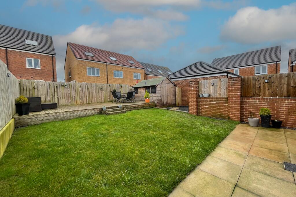 3 bedroom detached house for sale in Pine Valley Mews, Dinnington