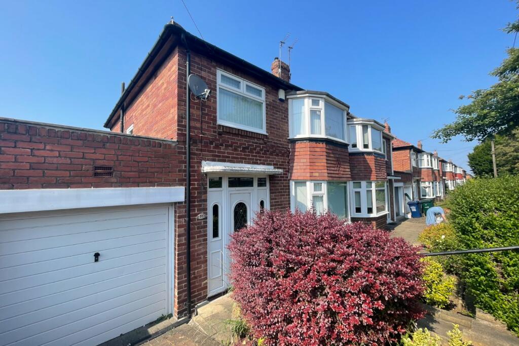 3 bedroom semidetached house for sale in Broadway West, Gosforth, Tyne