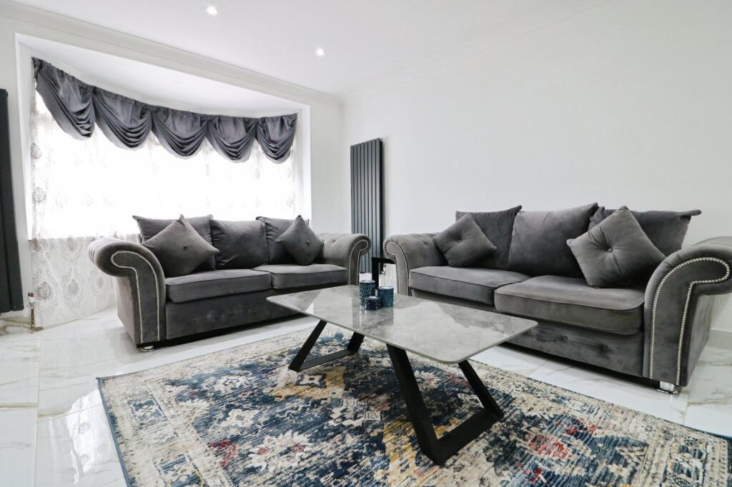 Main image of property: Clayhall Avenue, Ilford, Essex, IG5