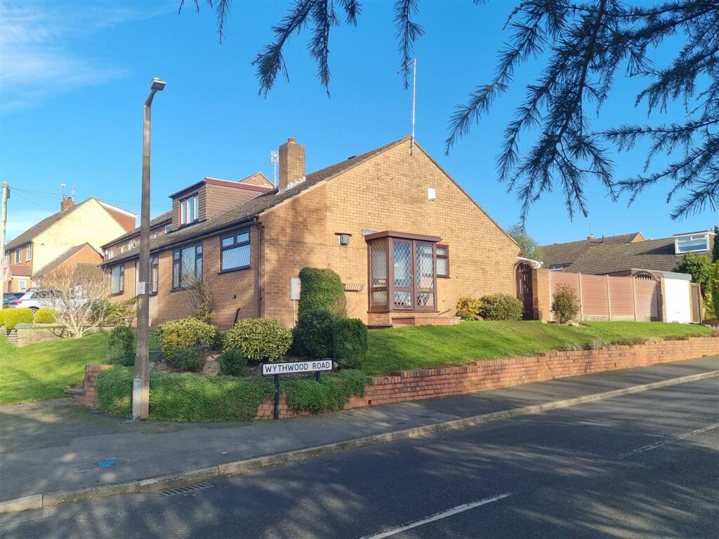 2 bedroom semidetached bungalow for sale in Hollywood Lane, Hollywood, B47