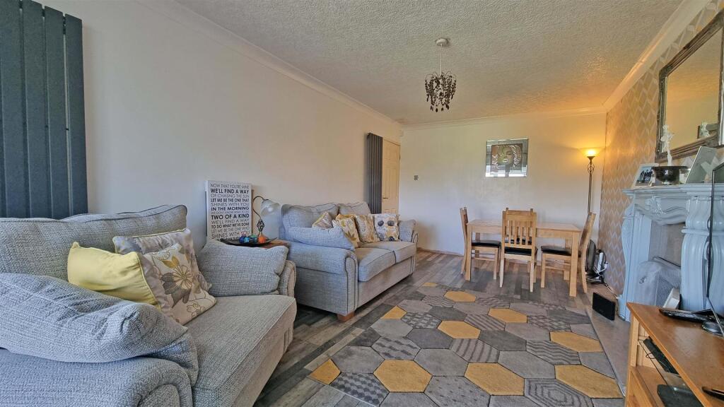 Additional property image - Woodleaves, Hollywood