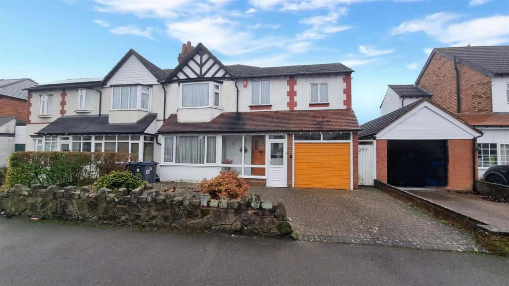 Main image of property: Haunch Lane, Kings Heath, Birmingham