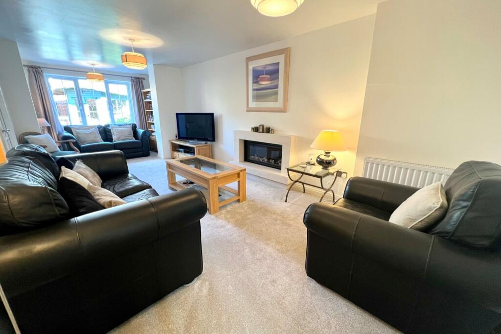 4 bedroom detached house for sale in Comberbach Drive, Nantwich