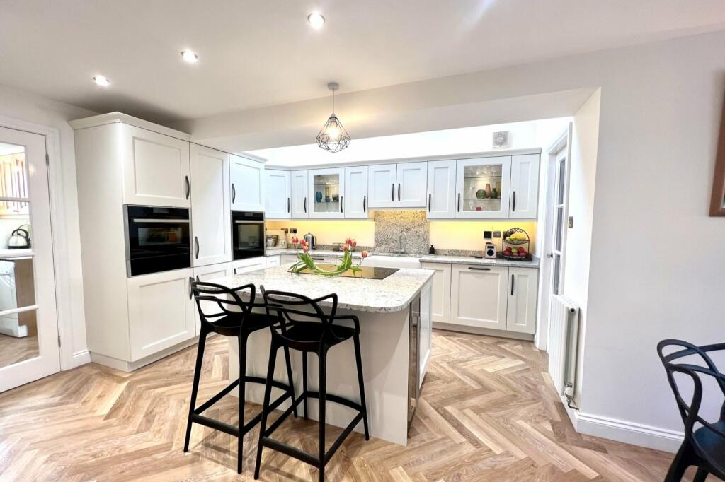 4 bedroom detached house for sale in Comberbach Drive, Nantwich