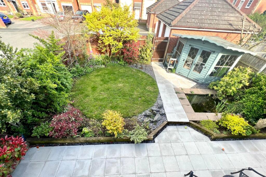 4 bedroom detached house for sale in Comberbach Drive, Nantwich