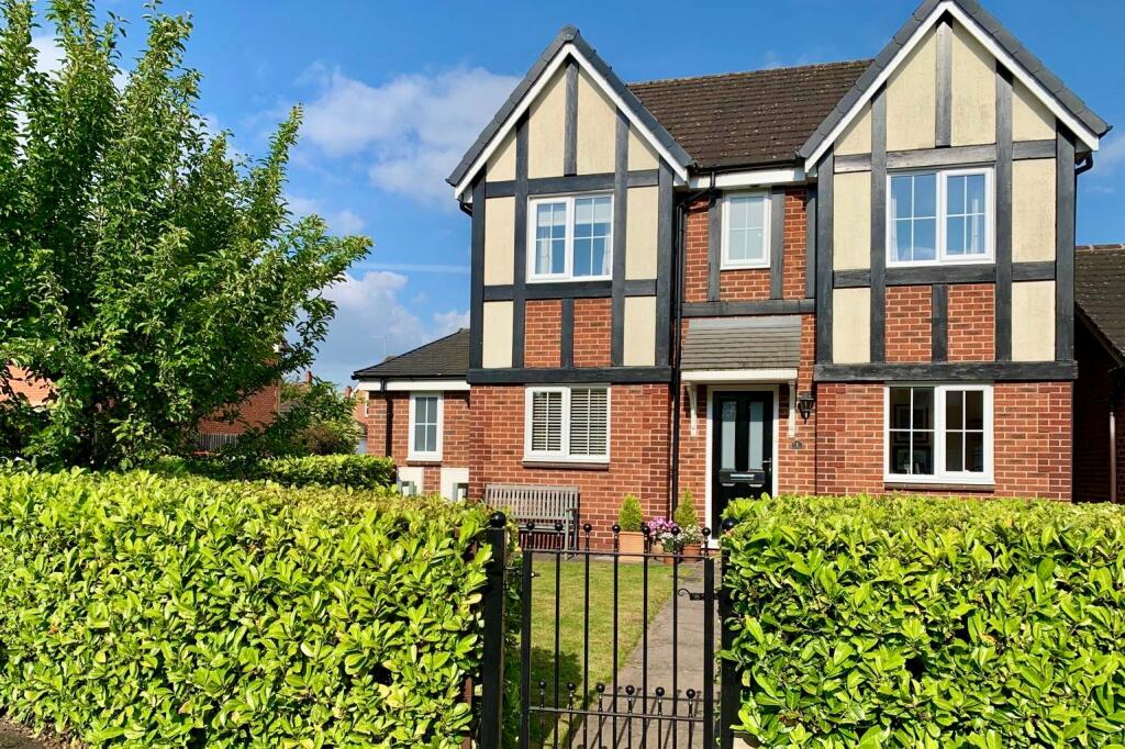4 bedroom detached house for sale in Comberbach Drive, Nantwich