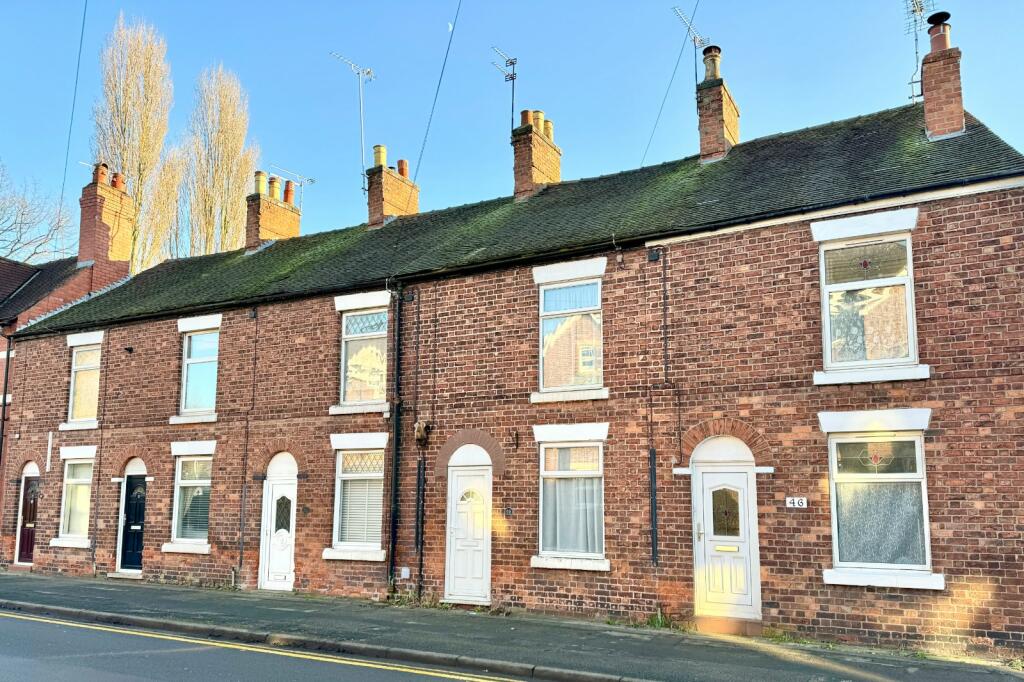 2 bedroom terraced house for sale in Crewe Road, Nantwich, Cheshire, CW5