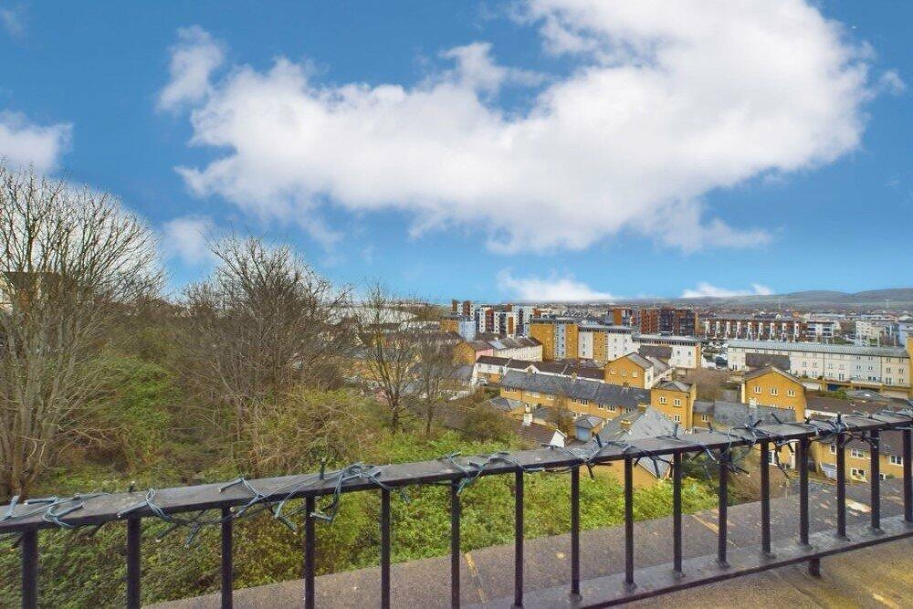 3 bedroom apartment for sale in Woodacre, Portishead, Bristol, BS20
