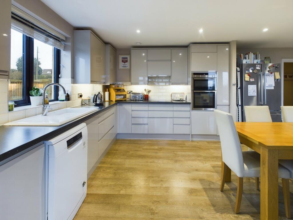 Additional property image - Down Road, Portishead, Bristol, BS20