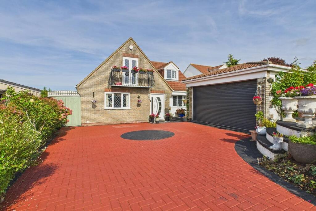 Main image of property: Valley Road, Portishead, Bristol, BS20