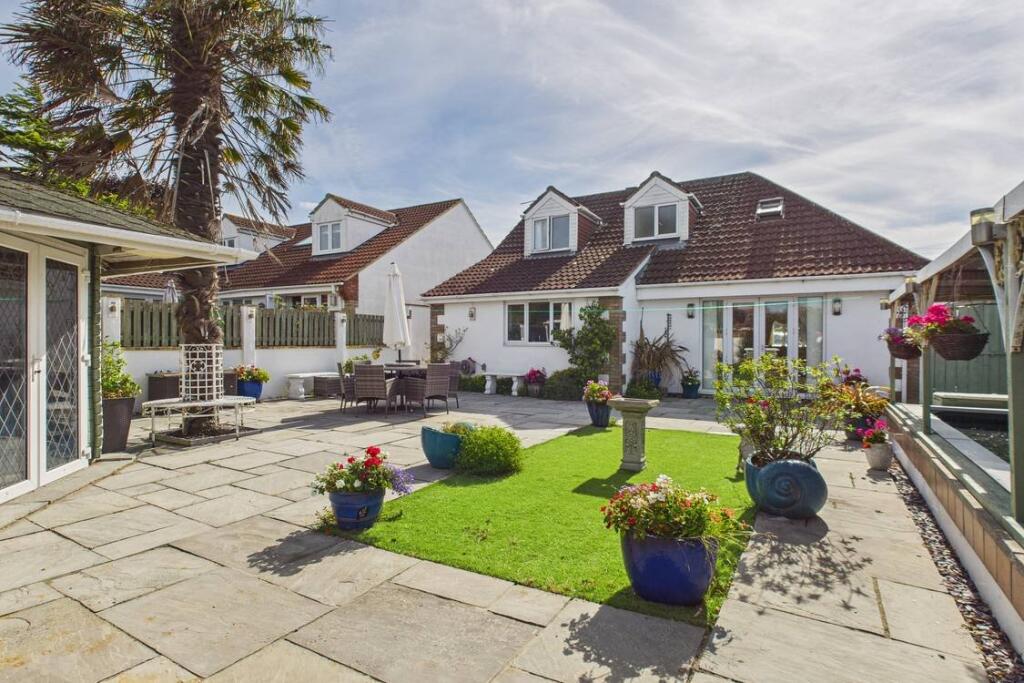 Main image of property: Valley Road, Portishead, Bristol, BS20