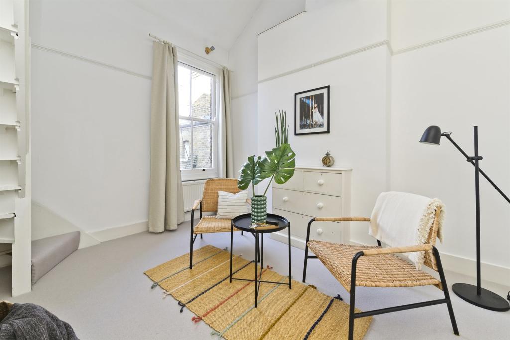4 bedroom terraced house for sale in Kelfield Gardens, London, W10