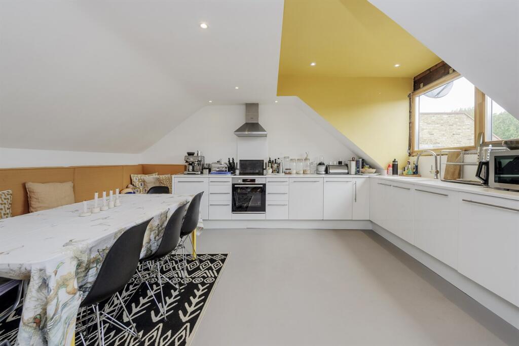 Main image of property: Finstock Road, London, W10