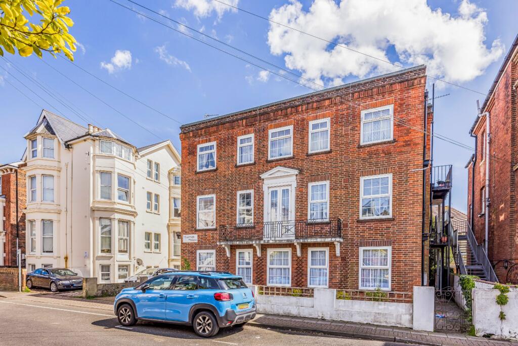 1 bedroom apartment for sale in St. Ronans Road, Southsea, Hampshire, PO4