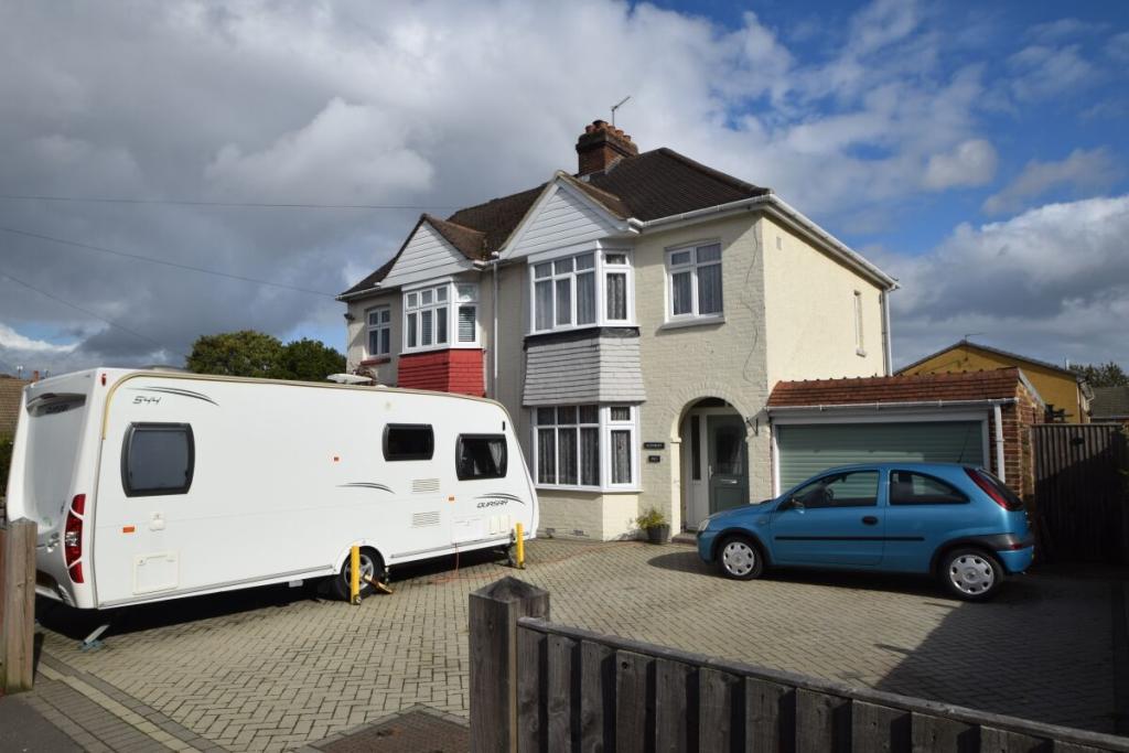 3 bedroom semidetached house for sale in Walderslade Road, Walderslade