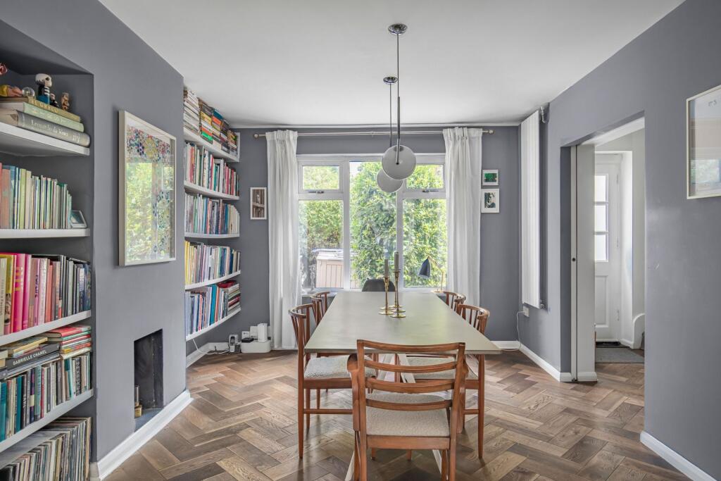 Main image of property: Kentwode Green, Barnes, SW13