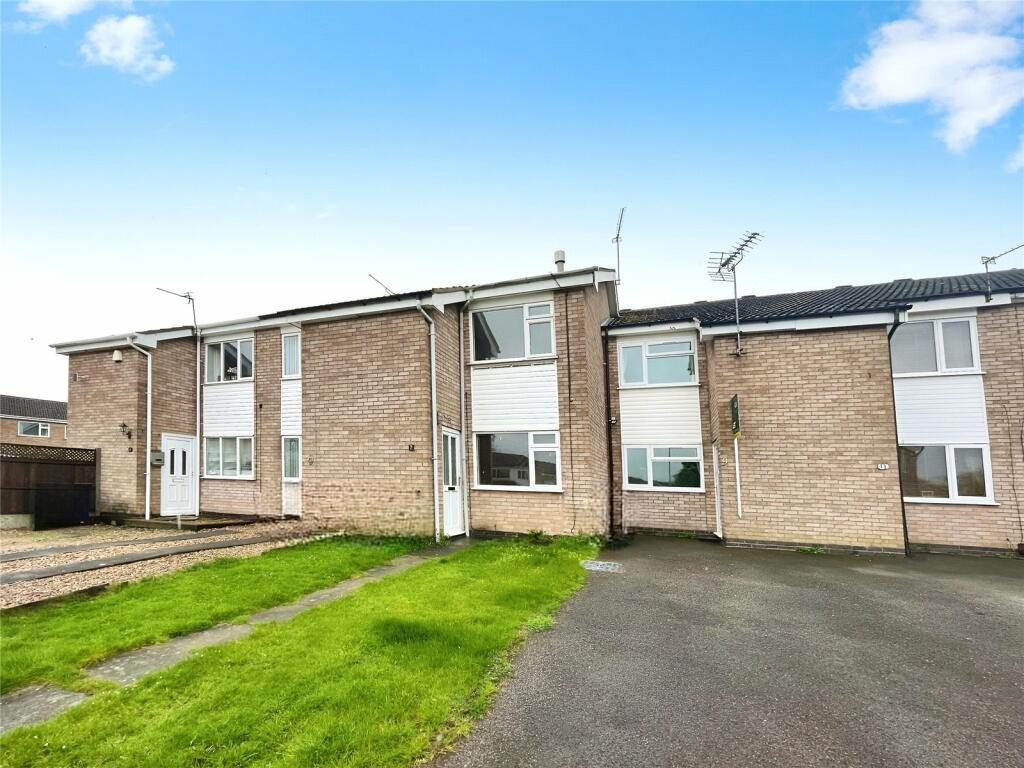 2 bedroom terraced house for sale in Creaton Road, Wigston
