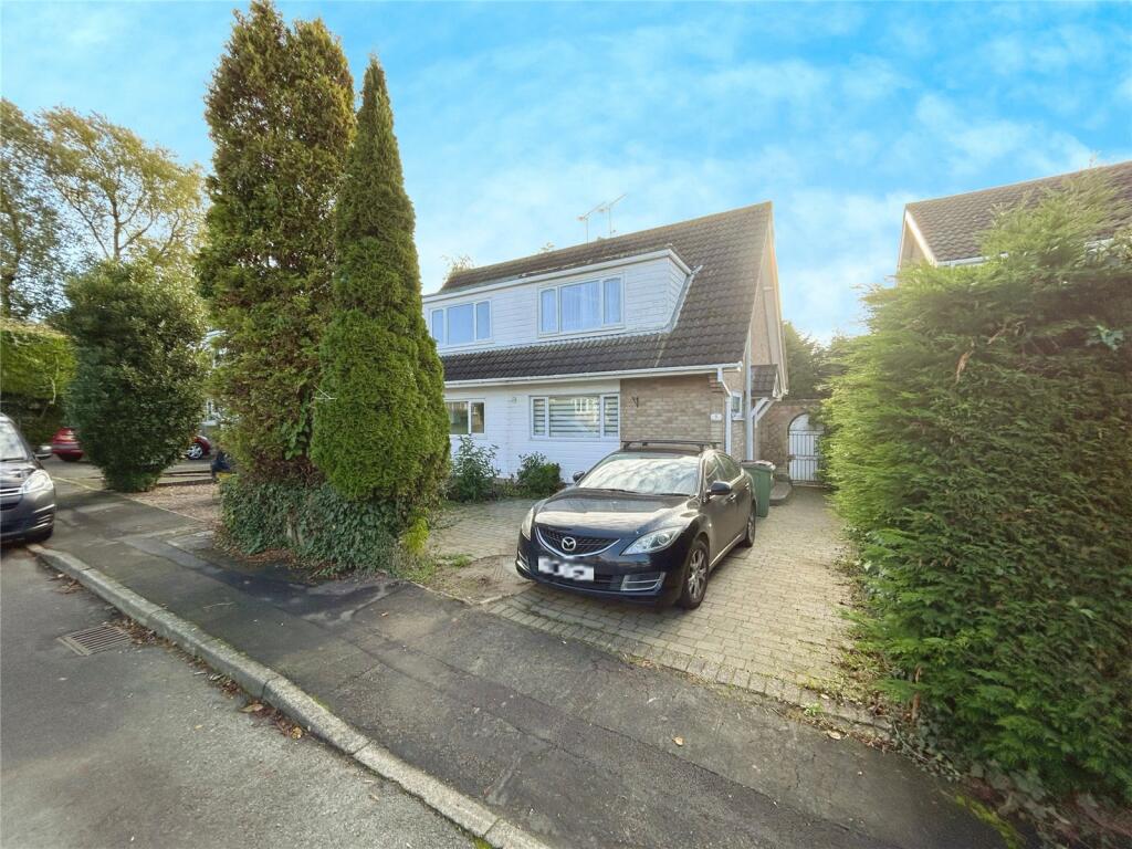 3 bedroom semidetached house for sale in Milton Close, Wigston