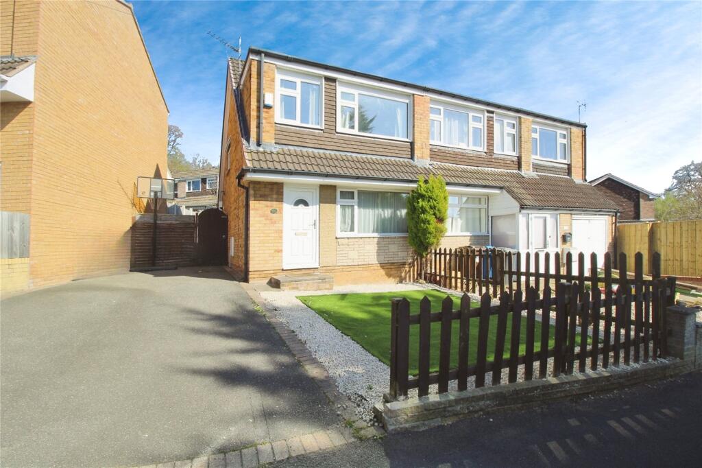 Main image of property: Glenwood Crescent, Chapeltown, Sheffield, South Yorkshire, S35
