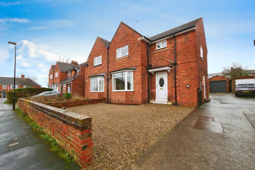 3 bedroom semidetached house for sale in Beech Grove, York, North