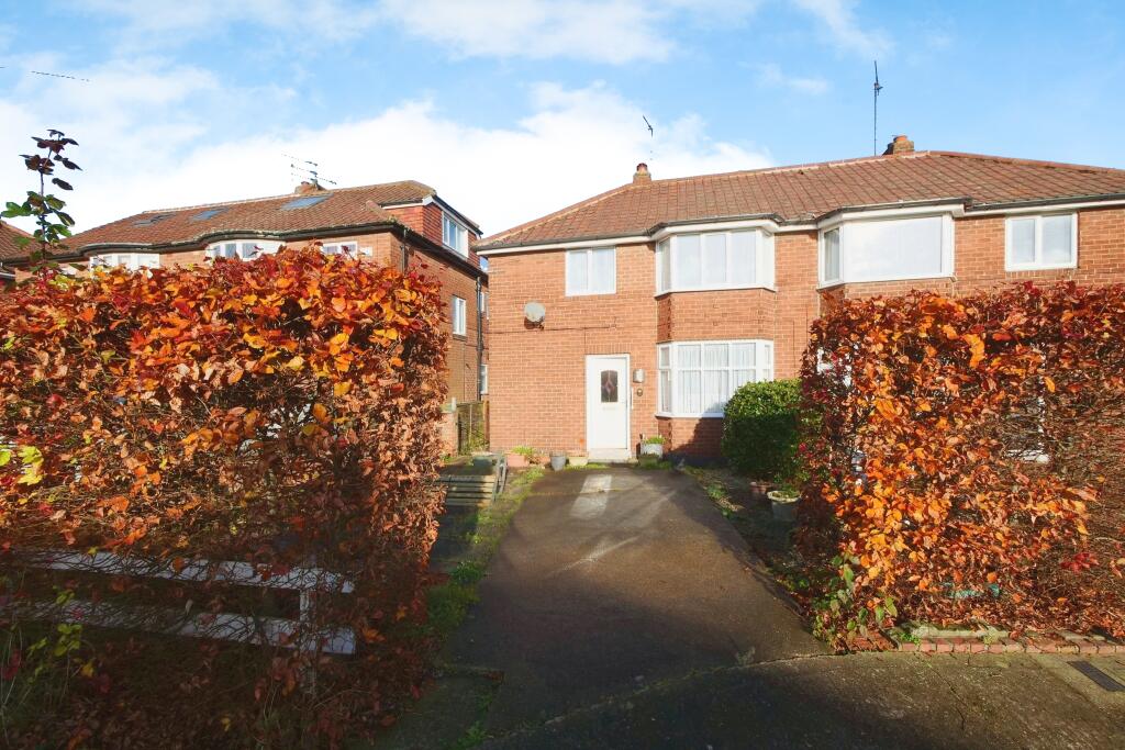 3 bedroom semi-detached house for sale in Priors Walk, York, North Yorkshire, YO26