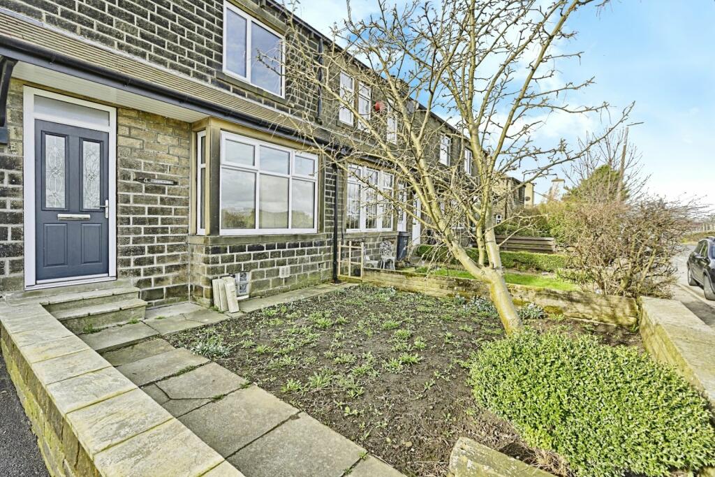 2 bedroom terraced house for sale in The Hame, Stainland Road, Holywell