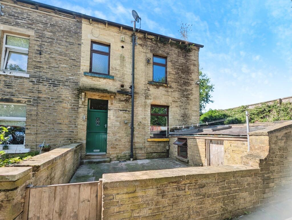 Main image of property: Crossley Terrace North, Halifax, West Yorkshire, HX3